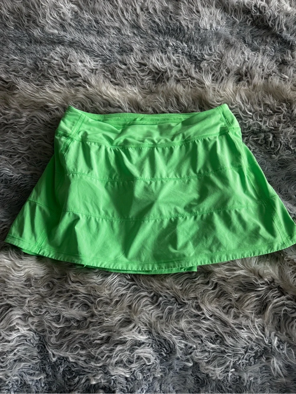Lululemon Woman’s Pace Rival Mid Rise Skirt- Lime Green - Picture 1 of 5